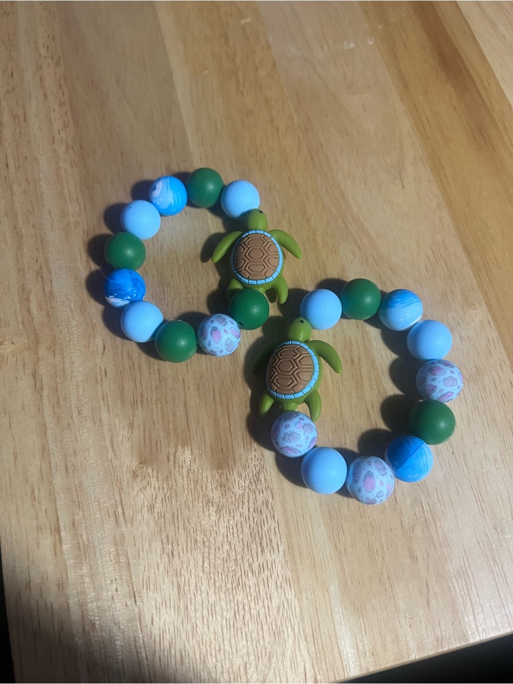 Kids Turtle Bead Stretch Bracelet - Green & Blue B249